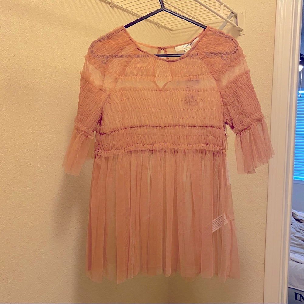 Forever 21 Nude pink tulle ruffles top Peplum